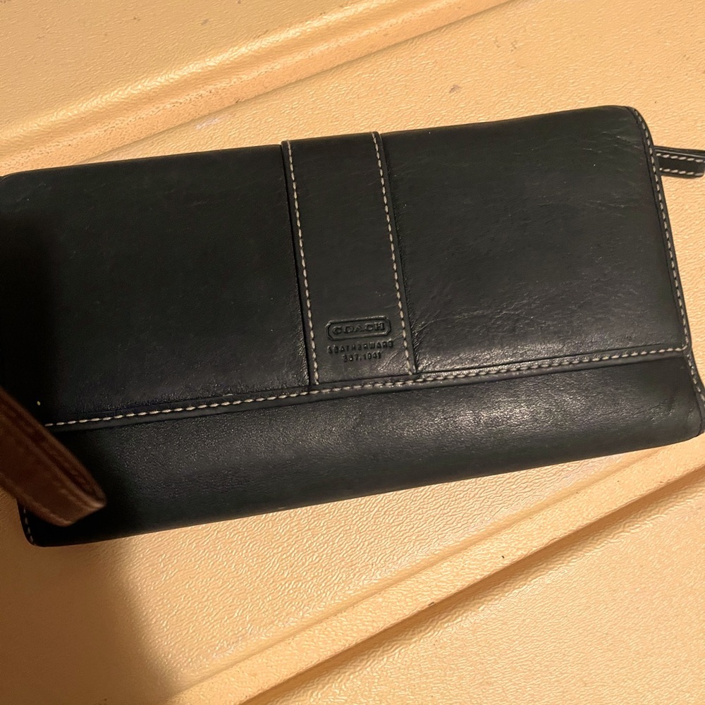 Coach tripod wallet